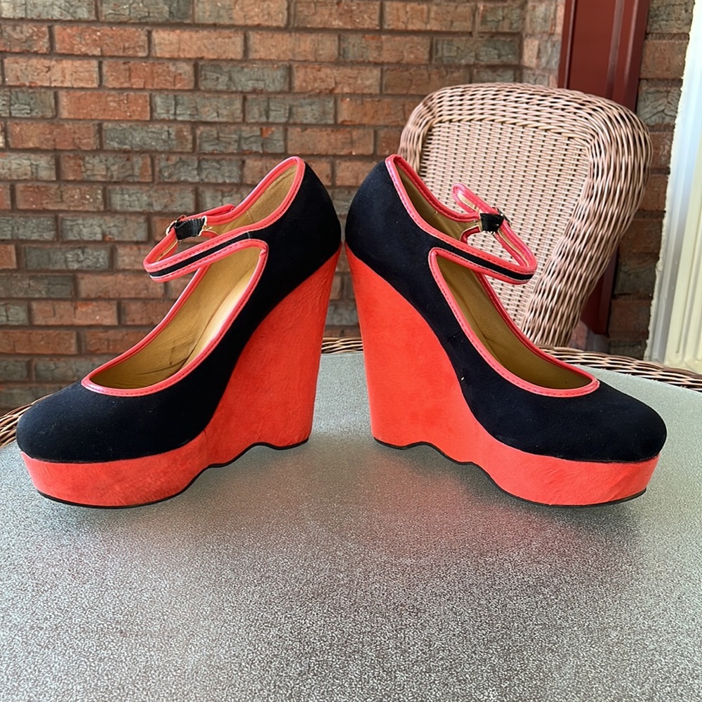 2 Lips Too Platform Heels - Picture 4 of 12
